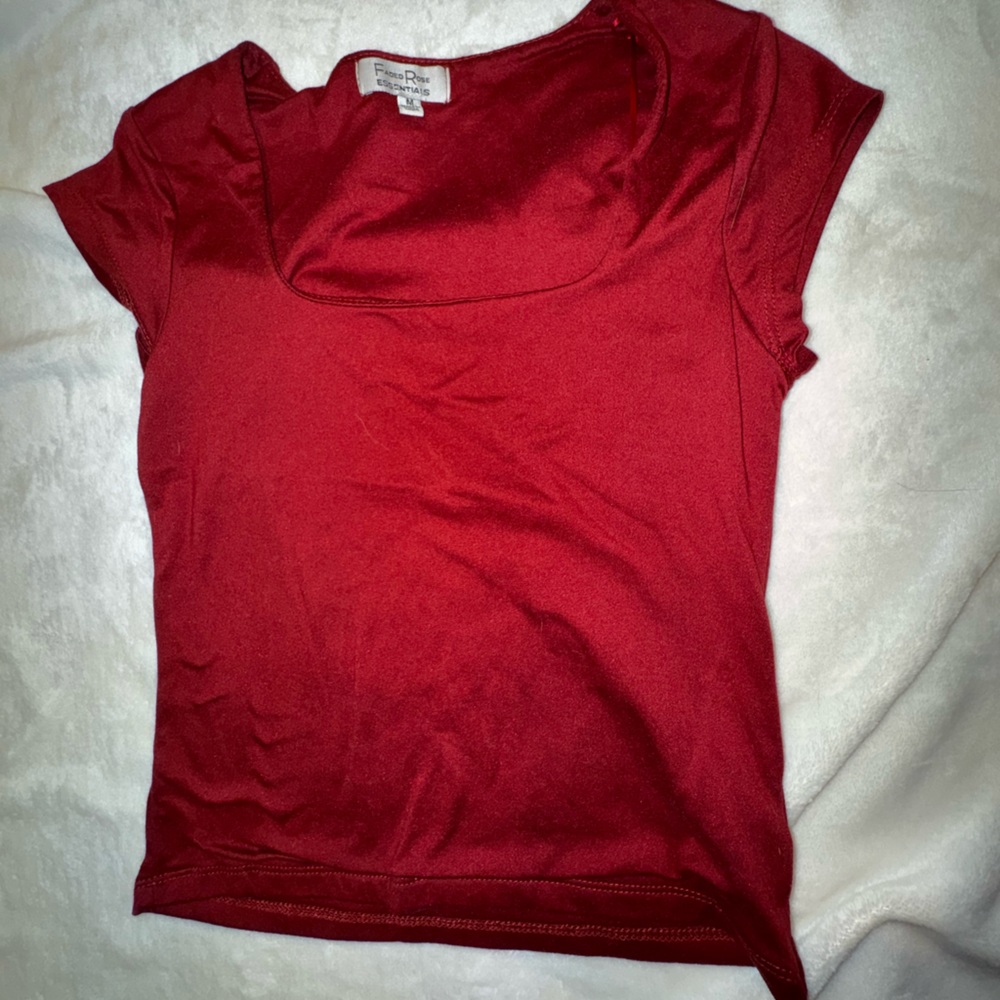 Women's Red Short Sleeve Top